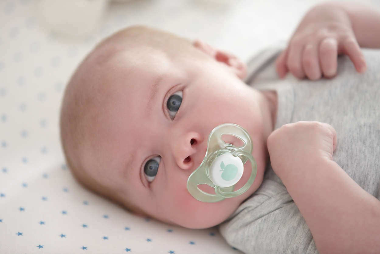 پرتو نوزاد پارس | معرفی پستانک به نوزاد